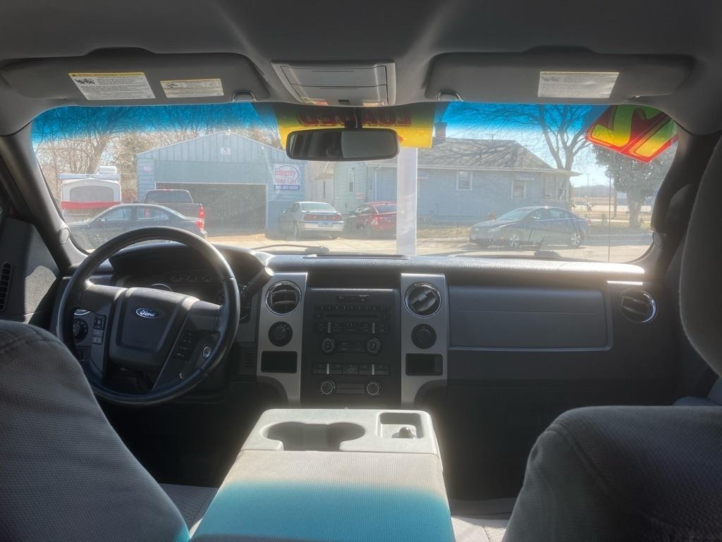 Ford F-150 XL SuperCrew 5.5-ft. Bed 4WD 2012