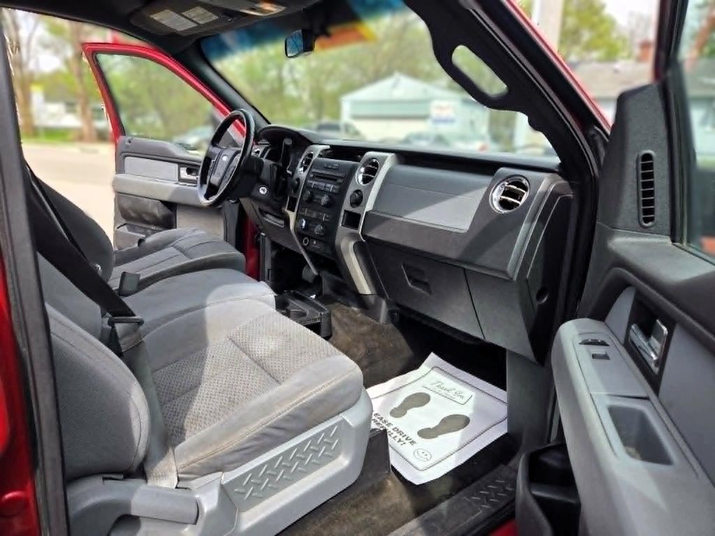 Ford F-150 XL SuperCrew 5.5-ft. Bed 4WD 2012