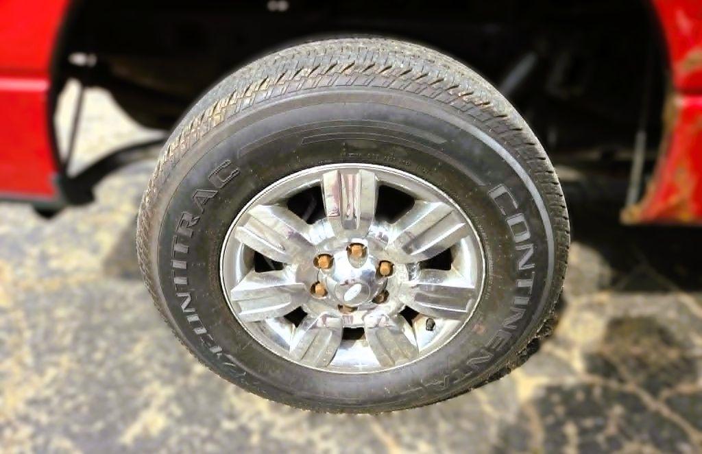 Ford F-150 XL SuperCrew 5.5-ft. Bed 4WD 2012