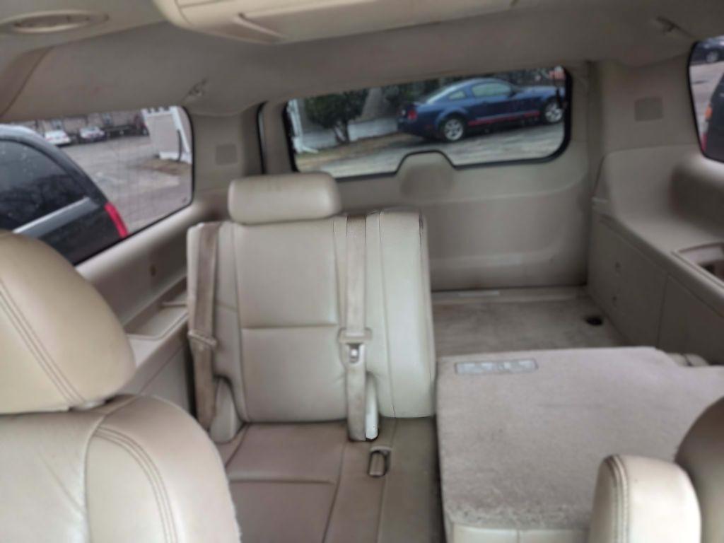 GMC Yukon Denali XL 4WD 2012