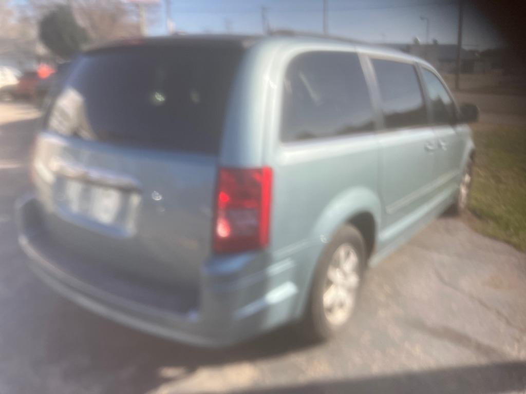 Chrysler Town & Country Touring 2010