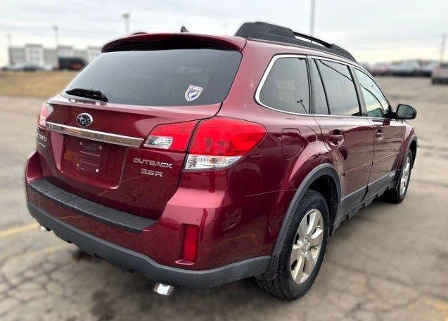 Subaru Outback 3.6R Limited 2011