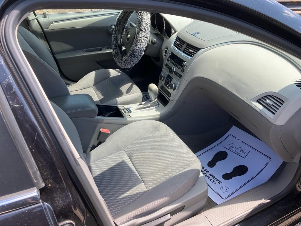 Chevrolet Malibu LS 2010