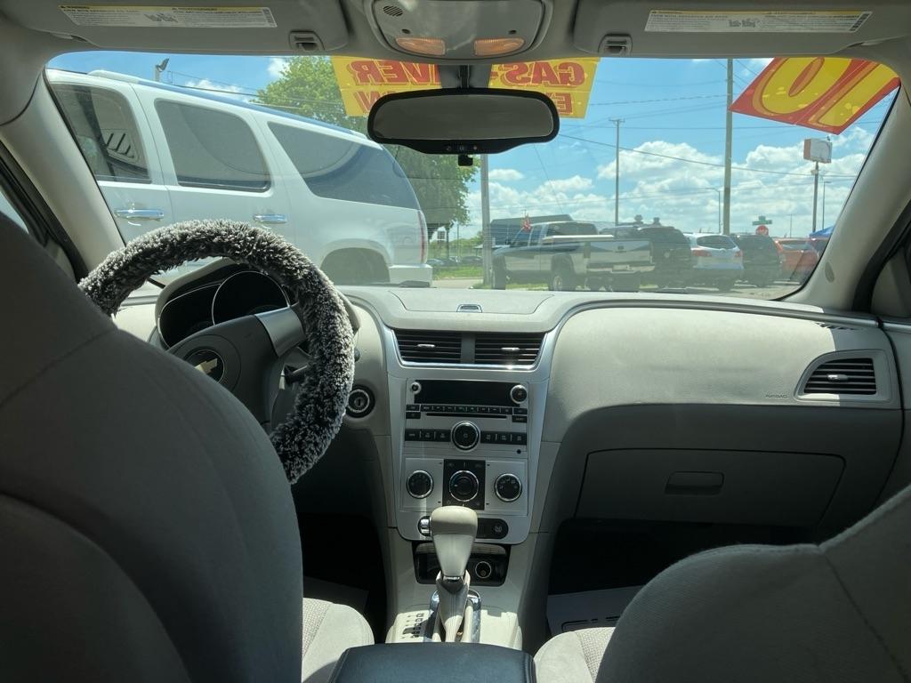 Chevrolet Malibu LS 2010