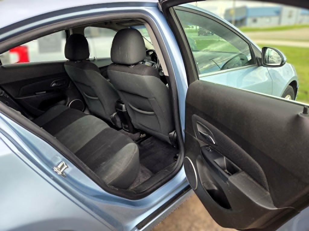 Chevrolet Cruze 1LT 2011