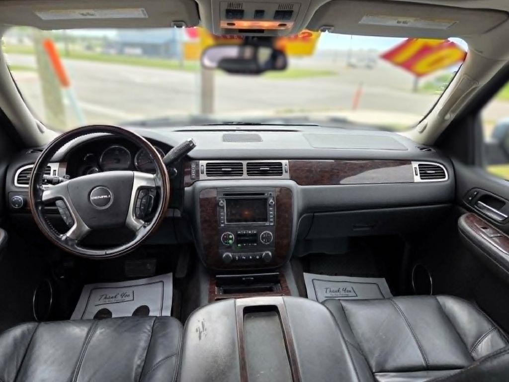 GMC Yukon Denali AWD 2007