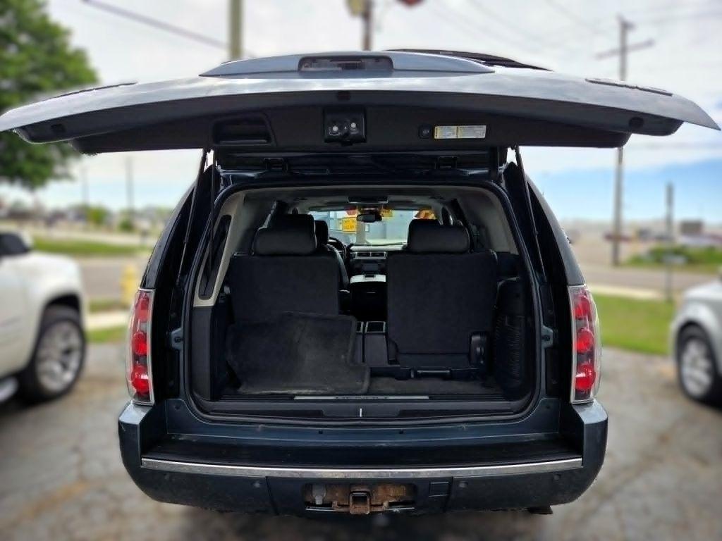 GMC Yukon Denali AWD 2007