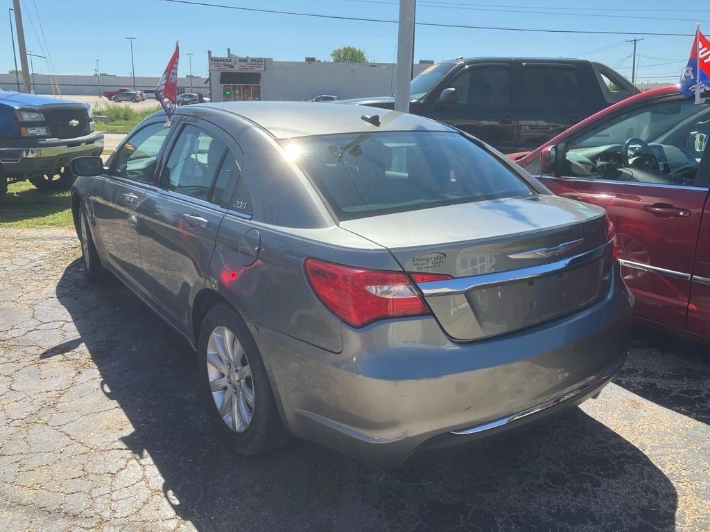Chrysler 200 Touring 2012