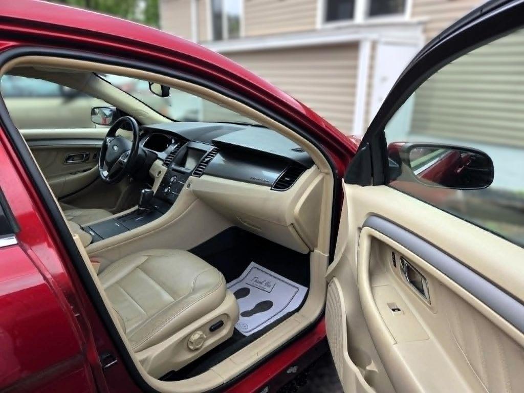 Ford Taurus SEL FWD 2014