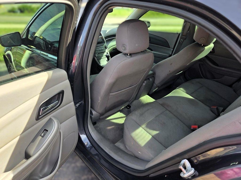 Chevrolet Malibu LS 2013