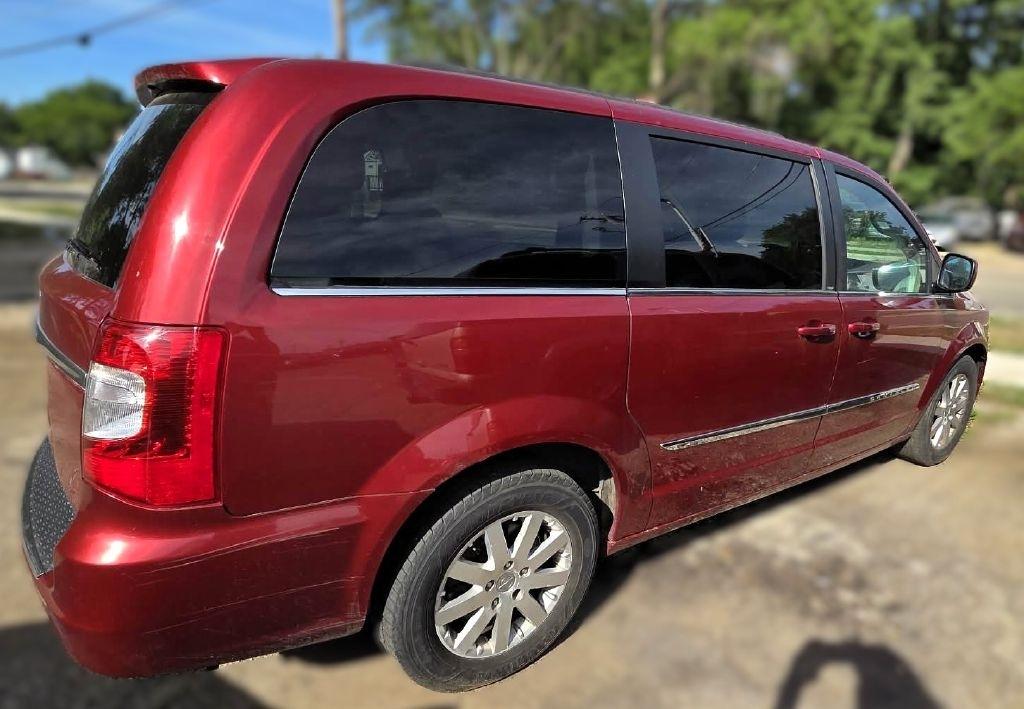 Chrysler Town & Country Touring 2013
