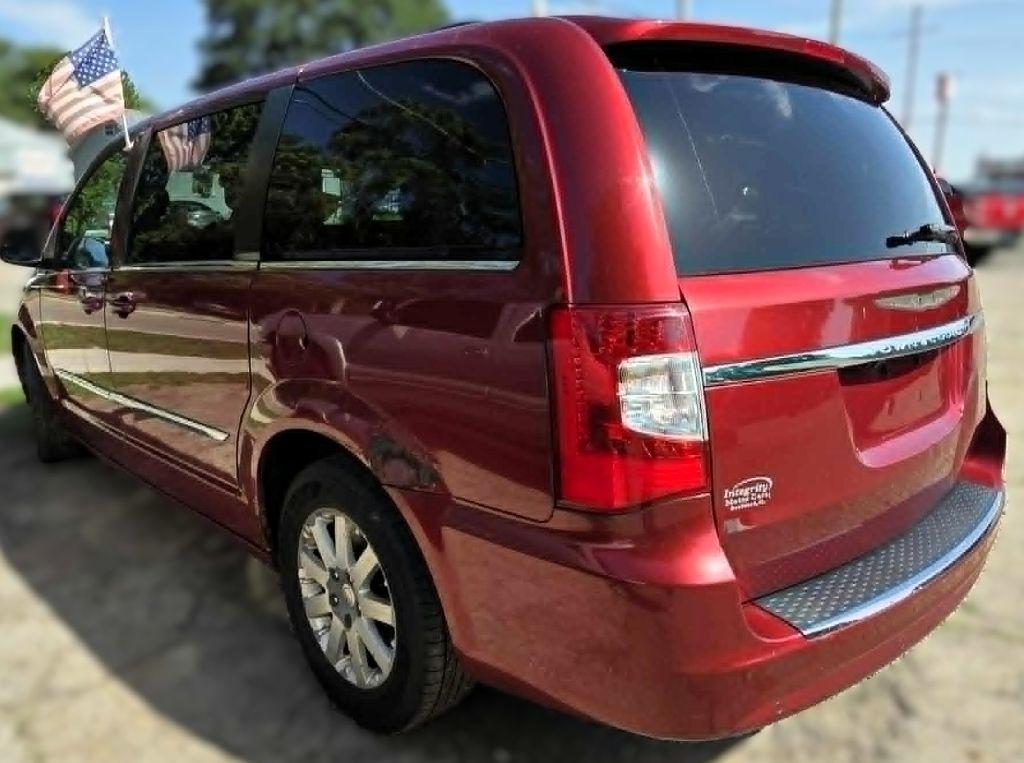 Chrysler Town & Country Touring 2013