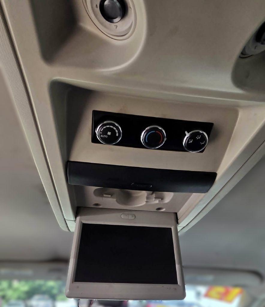 Chrysler Town & Country Touring 2013