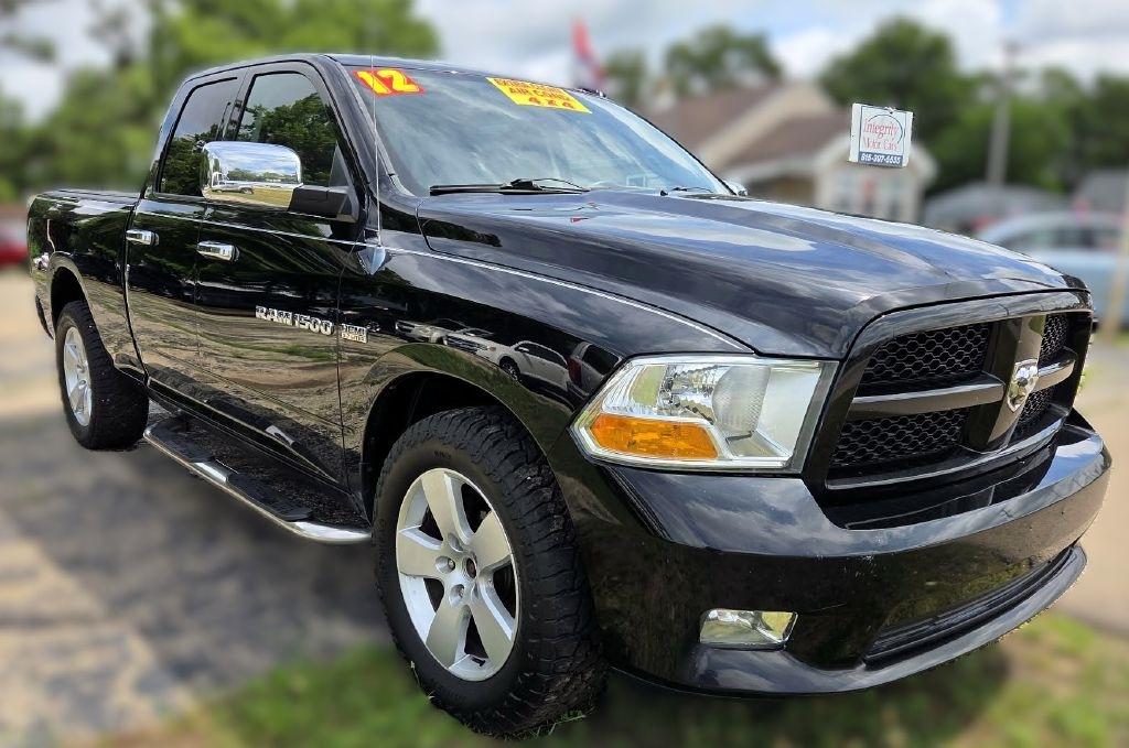 RAM 1500 ST Quad Cab 4WD 2012