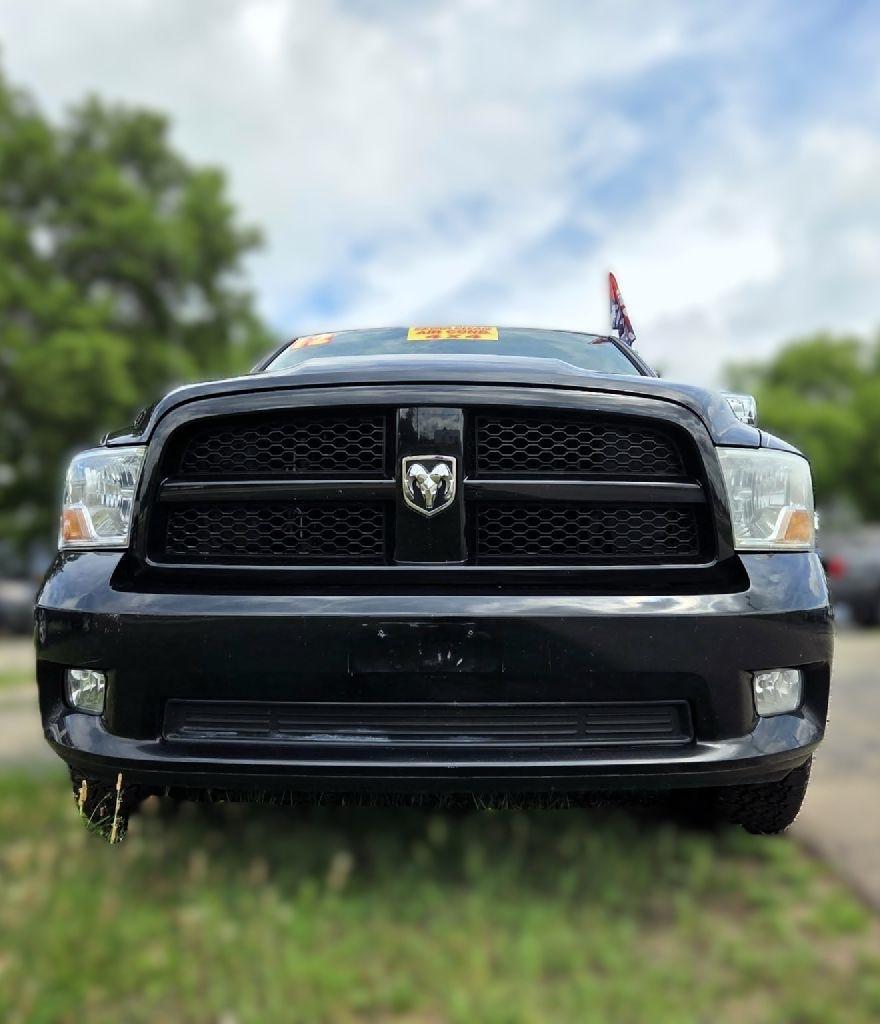 RAM 1500 ST Quad Cab 4WD 2012