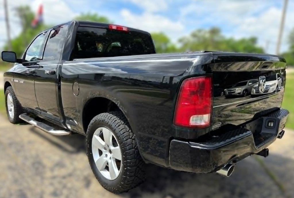 RAM 1500 ST Quad Cab 4WD 2012