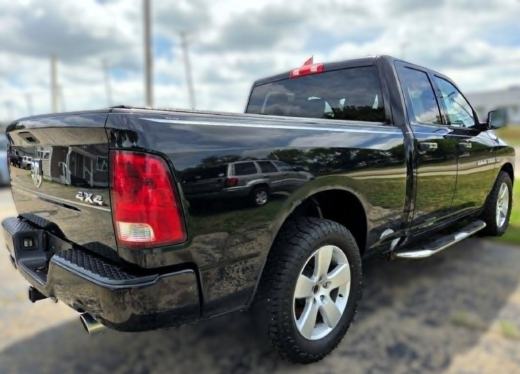 RAM 1500 ST Quad Cab 4WD 2012