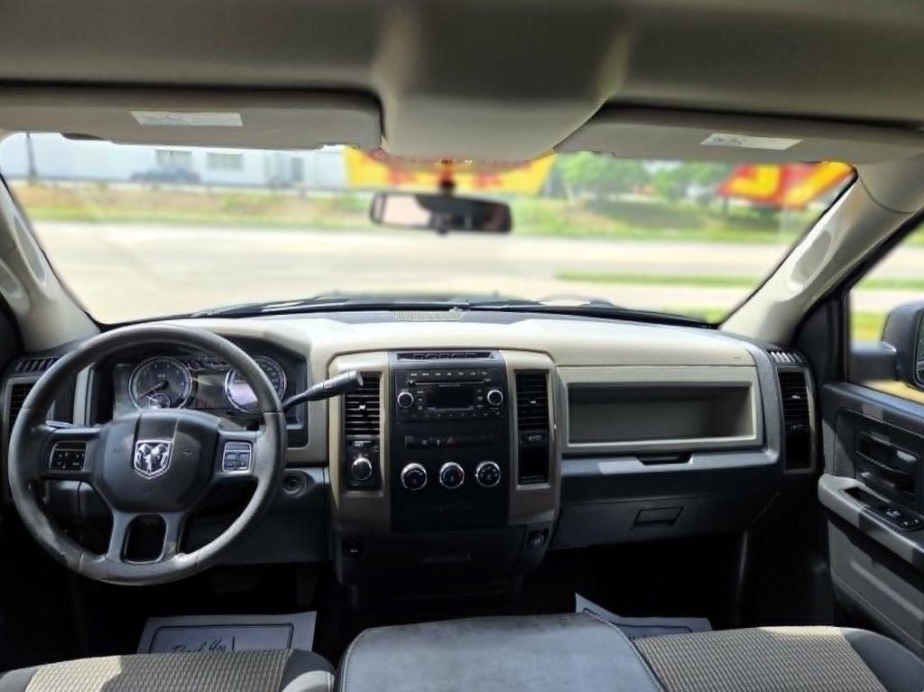 RAM 1500 ST Quad Cab 4WD 2012