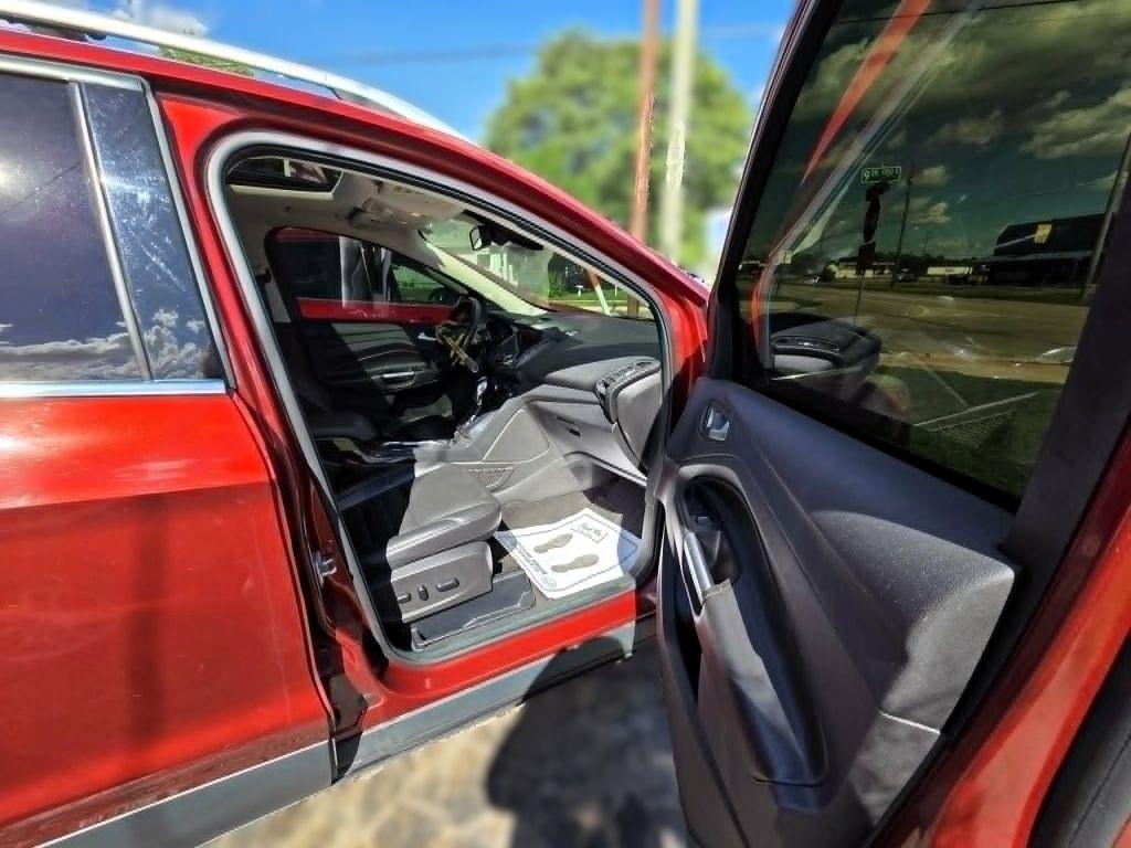 Ford Escape Titanium 4WD 2016