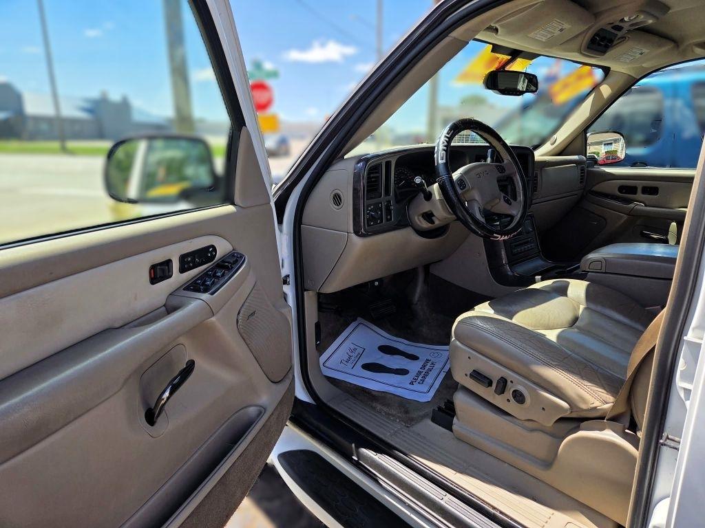 GMC Yukon Denali XL 2003