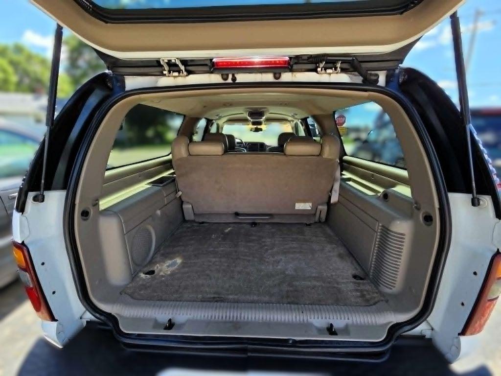 GMC Yukon Denali XL 2003