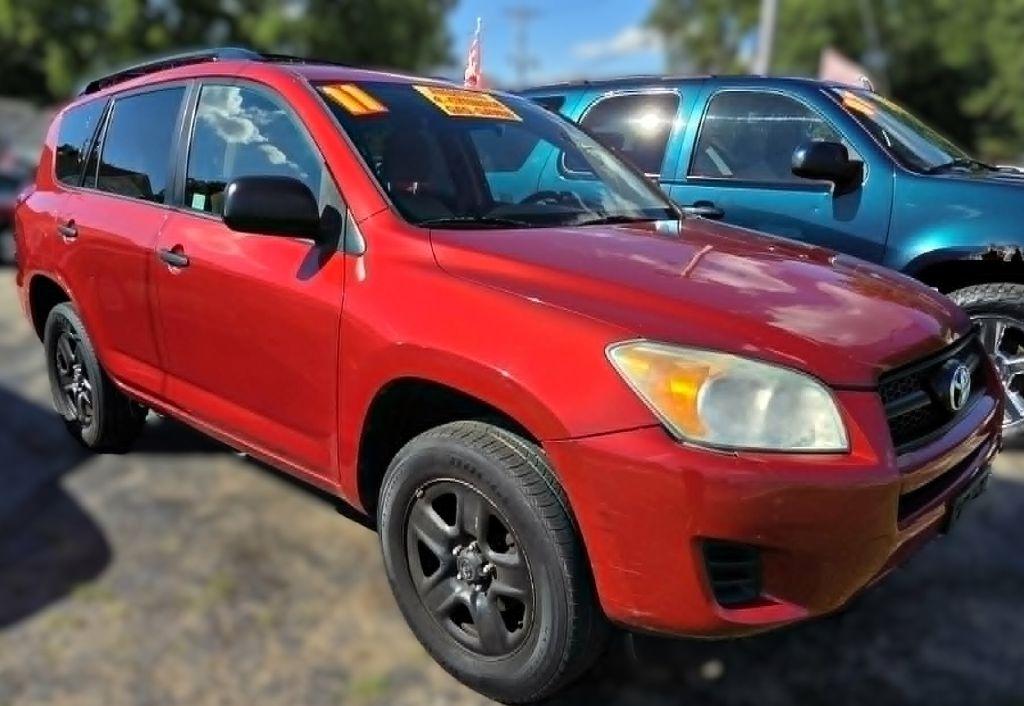 Toyota RAV4 Base I4 2WD 2011