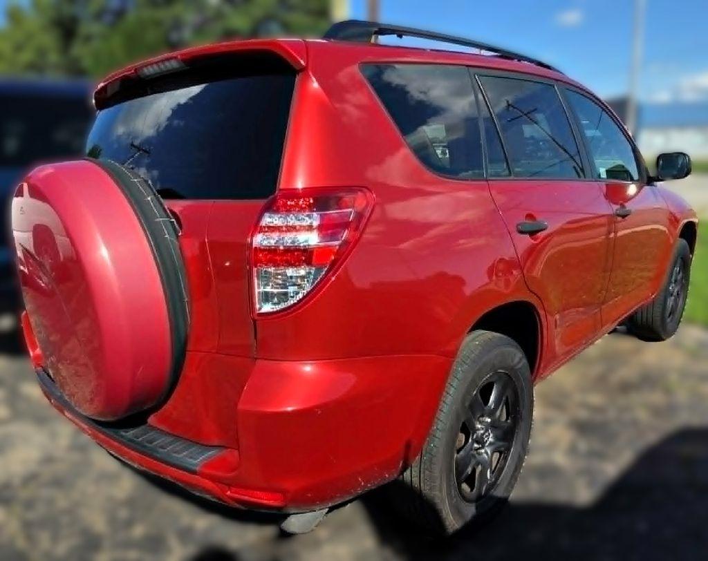 Toyota RAV4 Base I4 2WD 2011