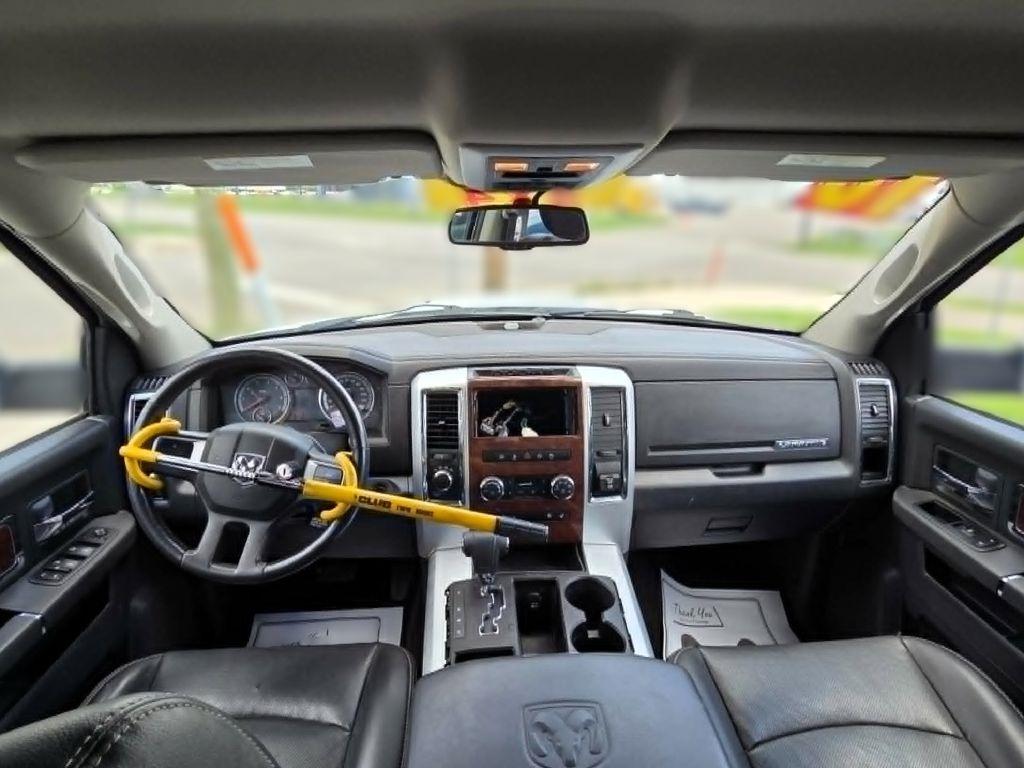 RAM 1500 Laramie Crew Cab 4WD 2010