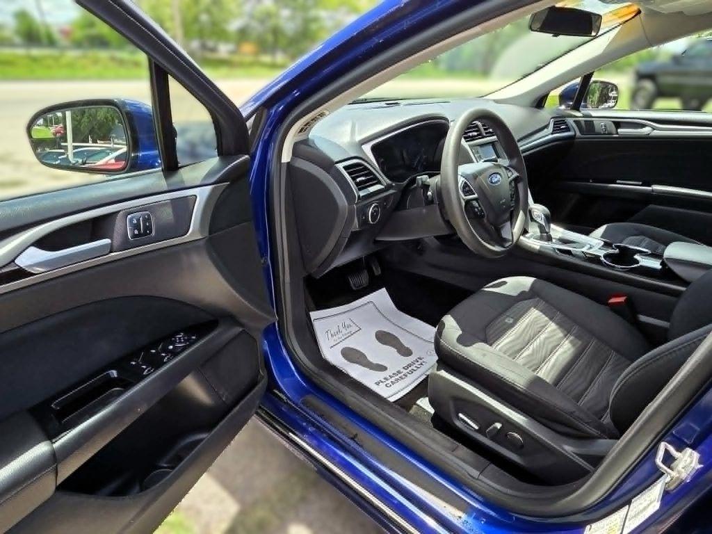 Ford Fusion SE 2016