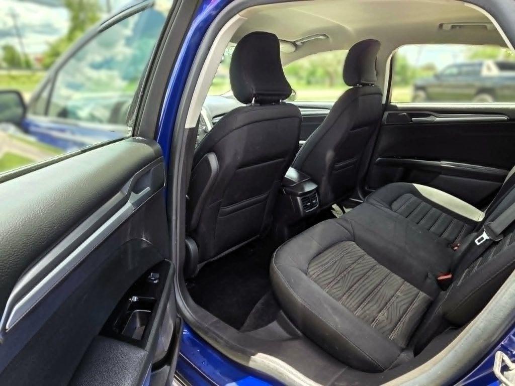 Ford Fusion SE 2016