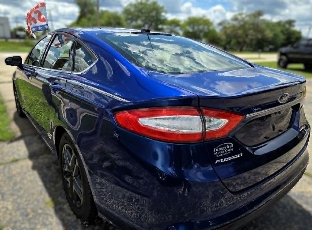 Ford Fusion SE 2016