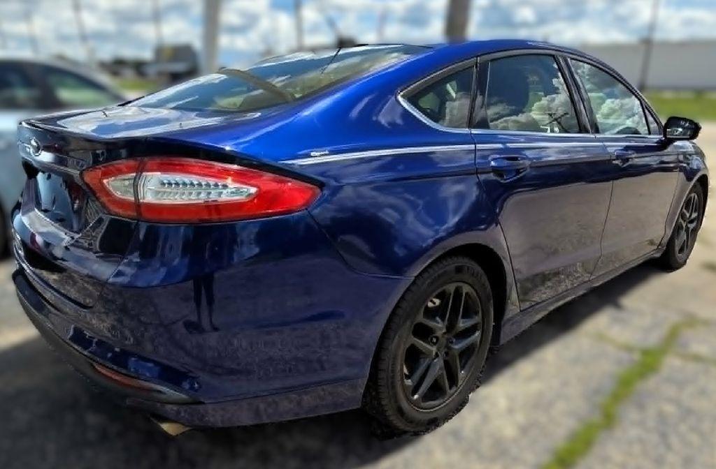 Ford Fusion SE 2016