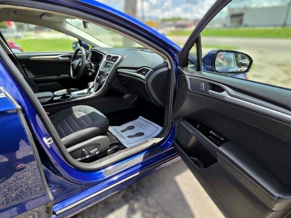 Ford Fusion SE 2016