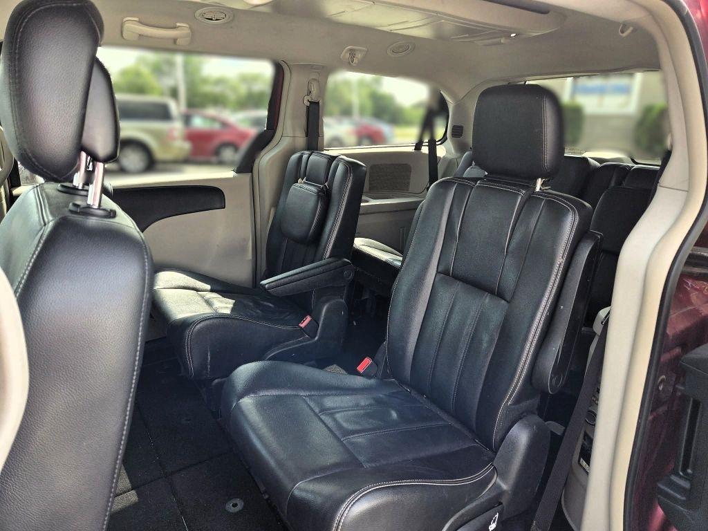 Chrysler Town & Country Touring 2014