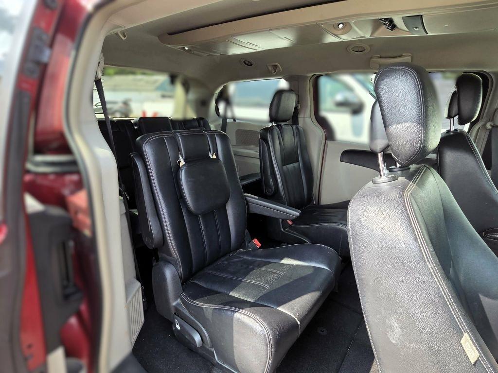 Chrysler Town & Country Touring 2014