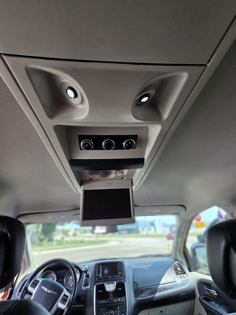 Chrysler Town & Country Touring 2014