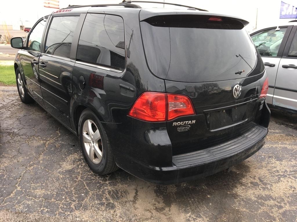 Volkswagen Routan SEL 2009