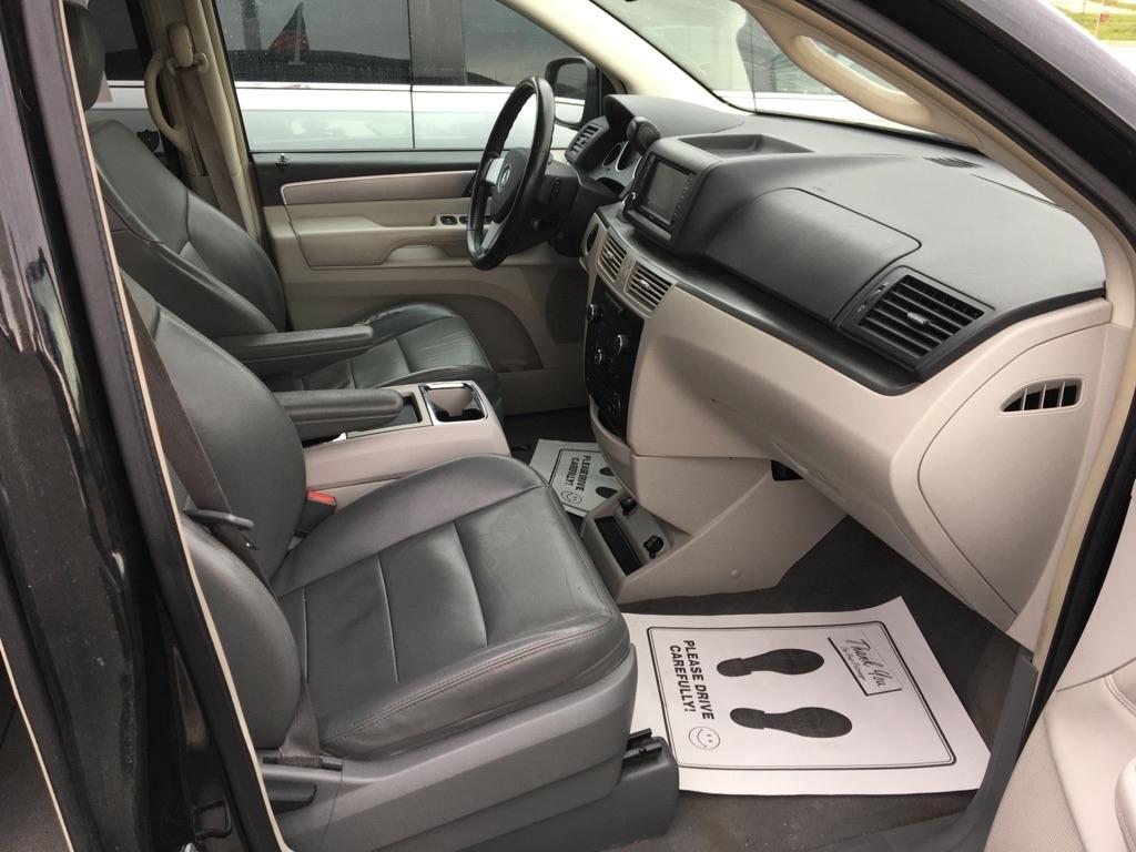Volkswagen Routan SEL 2009