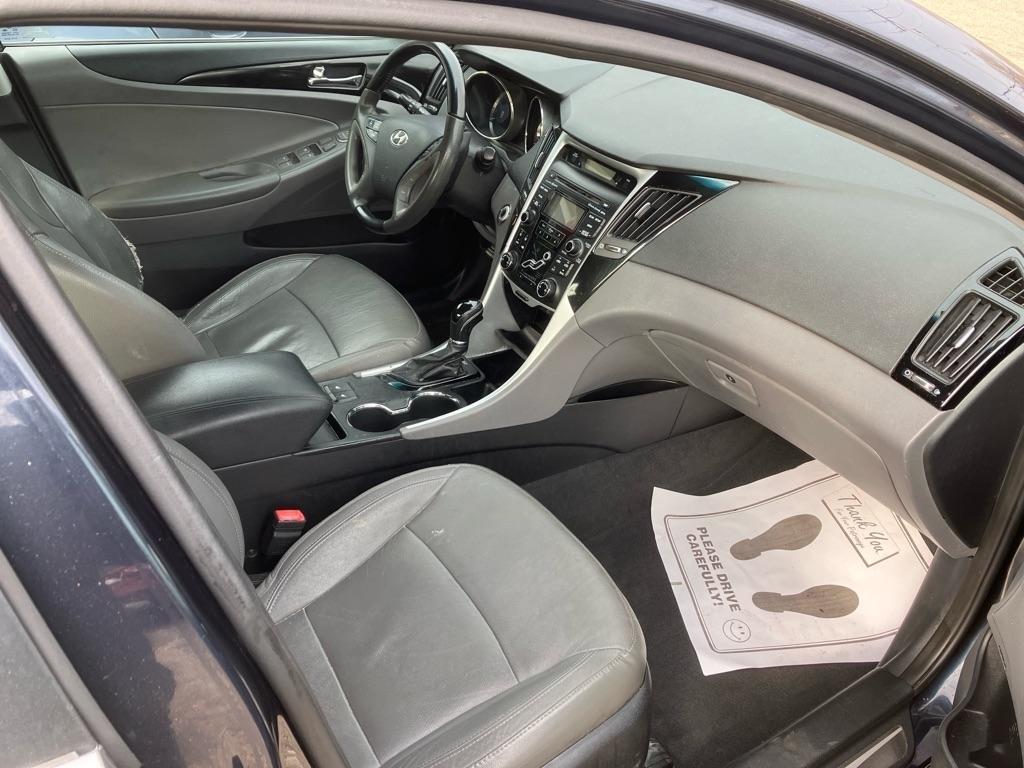 Hyundai Sonata SE Auto 2012