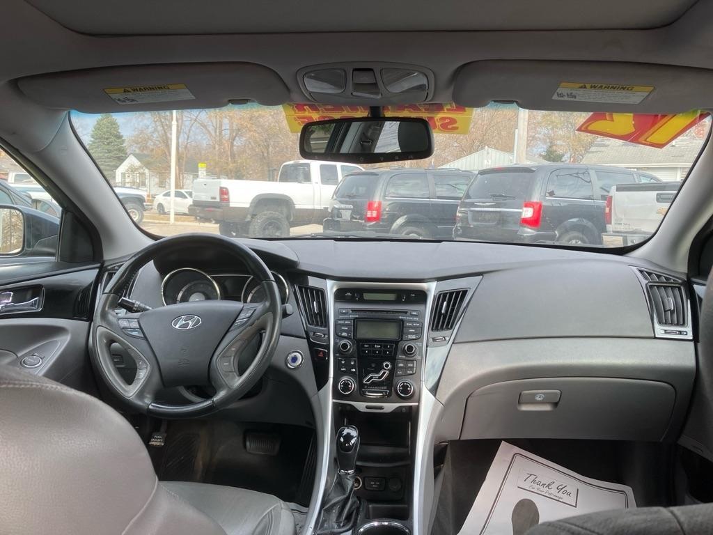 Hyundai Sonata SE Auto 2012