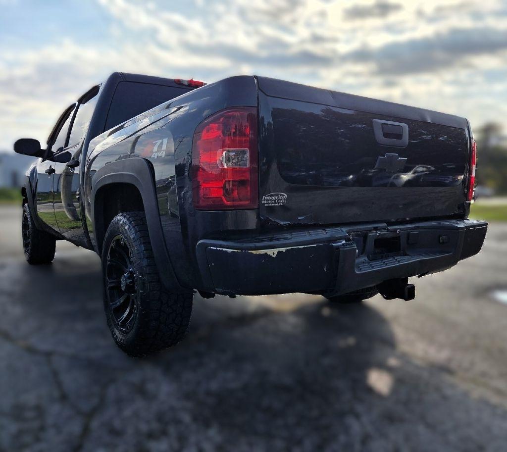 Chevrolet Silverado 1500 LT1 Crew Cab 4WD 2010