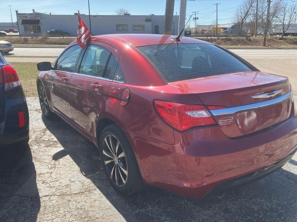 Chrysler 200 S 2011