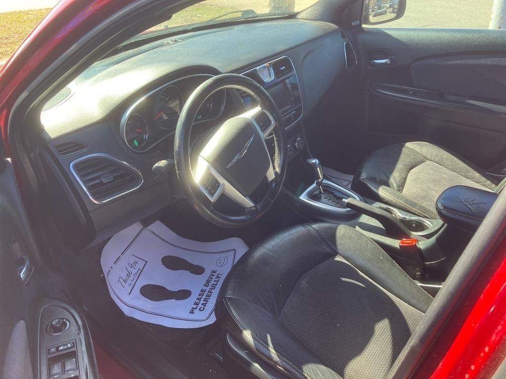 Chrysler 200 S 2011