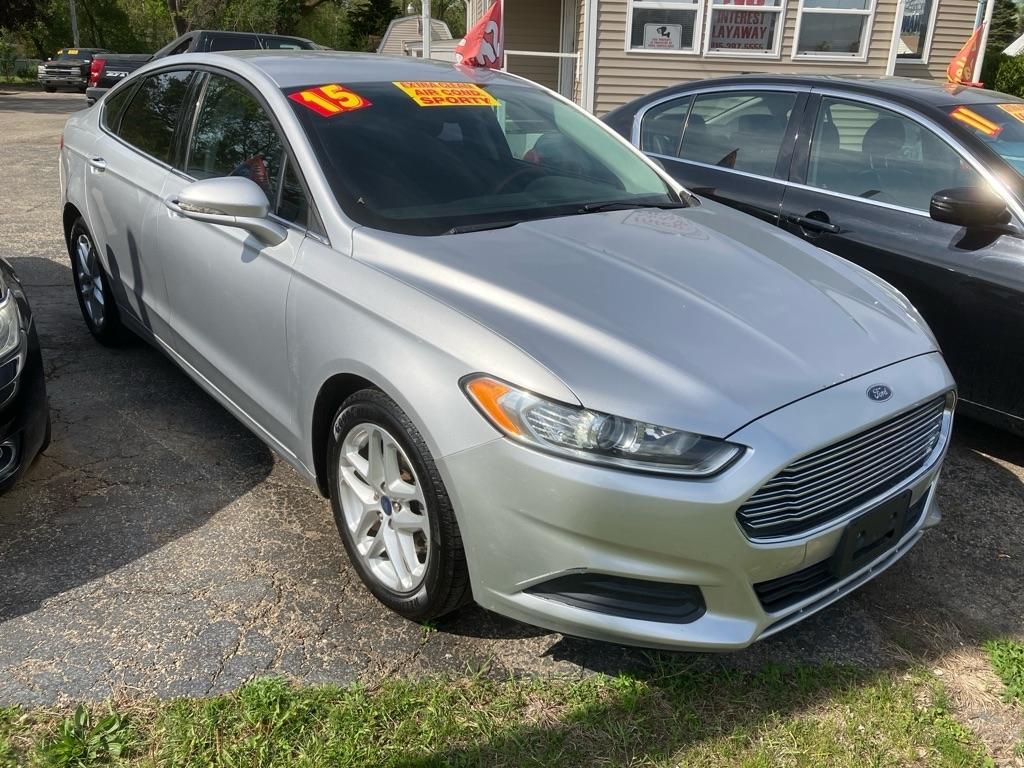 Ford Fusion SE 2015