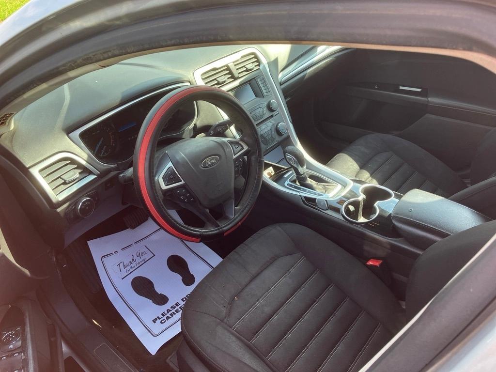 Ford Fusion SE 2015