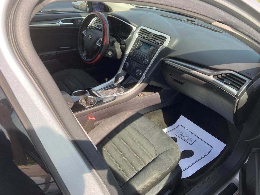 Ford Fusion SE 2015