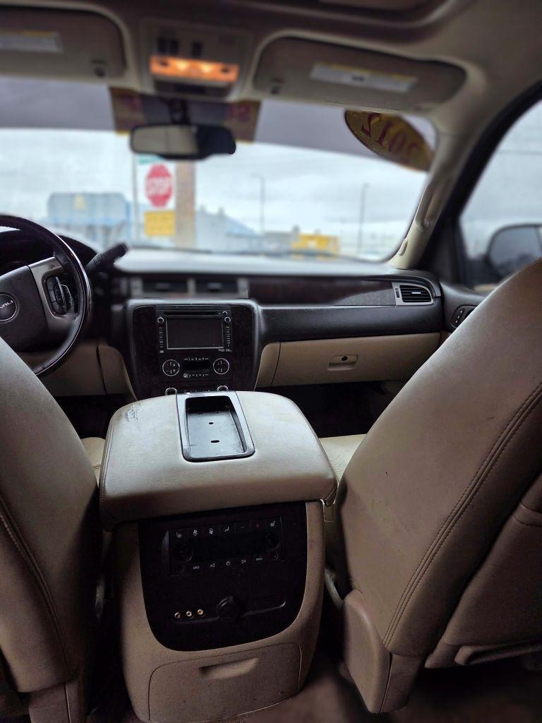 GMC Yukon Denali XL 4WD 2012