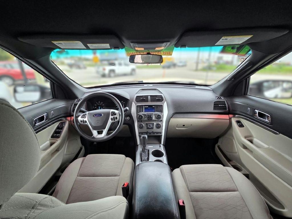Ford Explorer Base 4WD 2013