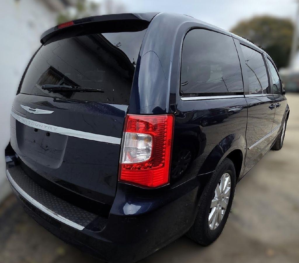 Chrysler Town & Country Touring 2013
