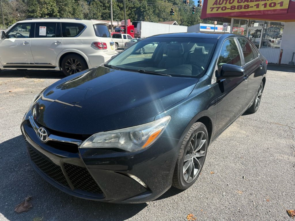 2015 Toyota Camry 4dr Sdn I4 Auto XLE (Natl)